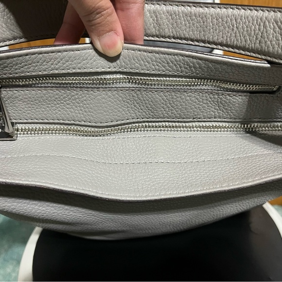 Michael Kors Shoulder Bag - Picture 3 of 14